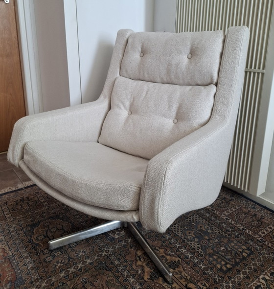 Image 1 of Sillón Artifort restaurado.