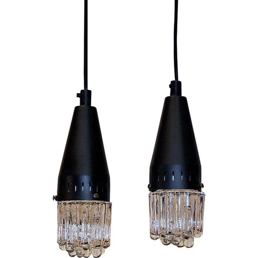 Paire de lampes suspendues en métal noir et verre, 1960