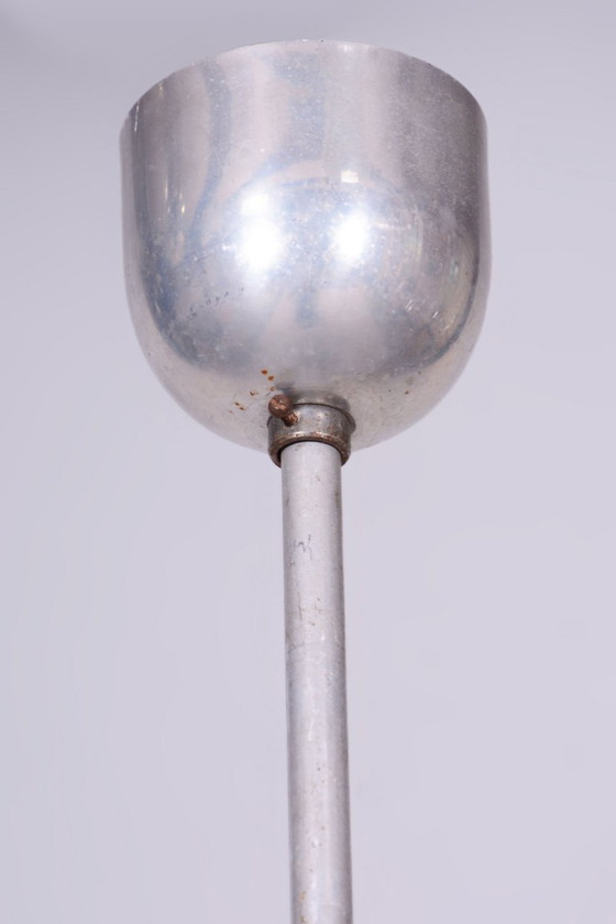 Lámpara de araña restaurada de mediados de siglo, acero cromado, cristal, recableada, checa, década de 1950. (photo 5 of 10)