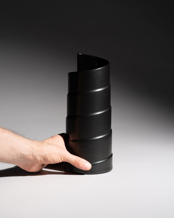 Image 1 of Marcello Morandini &amp; Tapio Wirkkala Rosenthal Dúo de jarrones de porcelana mate Noire