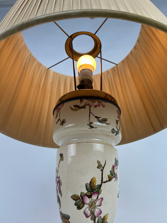 Vintage table lamp with floral motif 20th century, Ceramic, Textile, Beige (photo 4 of 5)