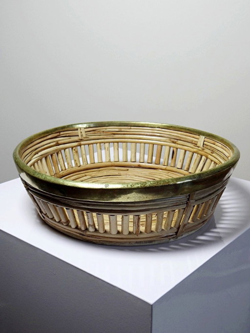Plateau, corbeille rond en bambou clair cerclage laiton vintage Italie années 70