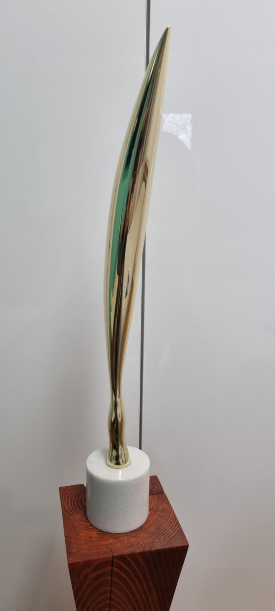 Image 1 of Escultura inspirada en Brâncuși