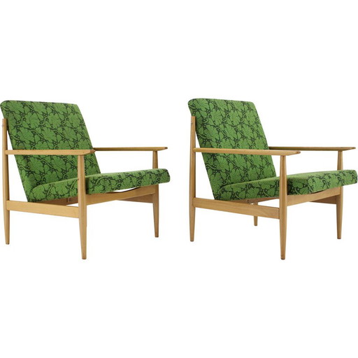 Par de sillones vintage de madera de haya con tapizado de Ton, Checoslovaquia, década de 1960