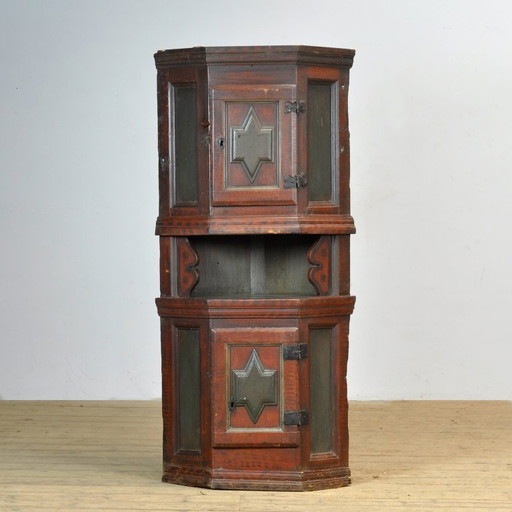Swedish Farmhouse Corner Cabinet, 1817