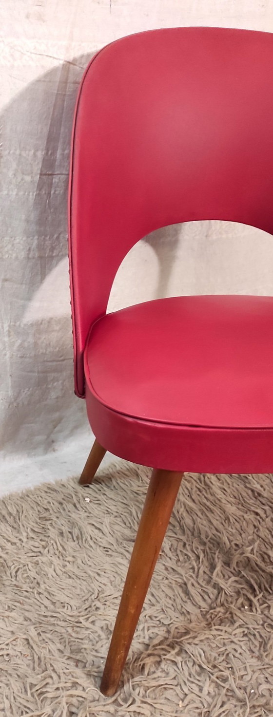 Image 1 of Sedia da cocktail in legno e similpelle rossa di Thonet - anni '50/'60