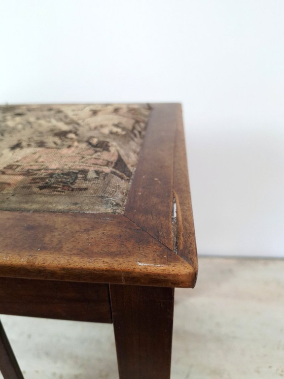 Image 1 of Chaise d'appoint vintage en bois avec dessus en tapisserie / Petit tabouret d'appoint du milieu du siècle des années 196