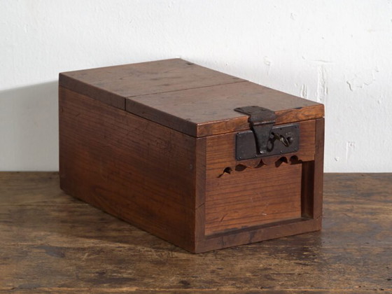 Antique Japanese chest with iron lock – Japan, circa 1880 – Chest of drawers (photo 7 of 40)