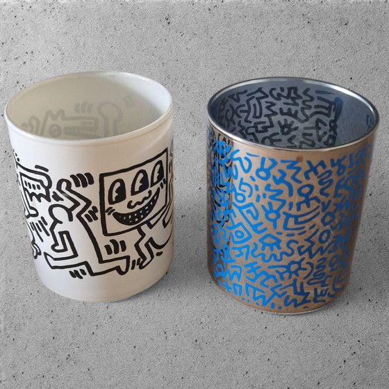 Image 1 of Dos jarrones firmados por Keith Haring - Cristal opalino - Estilo Pop Art