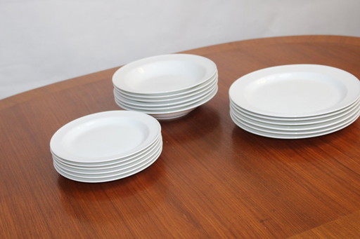 Rörstrand porcelain service - 18 plates - 1960s - Sweden
