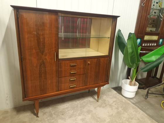 60er Jahre Highboard mit Vitrine, Holz, Glas, Braun (Foto 2 von 13)