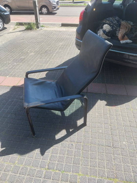 Image 1 of 1 fauteuil en cuir de J. Toussaint & P. ​​Angelina pour Matteo Grassi, années 1980