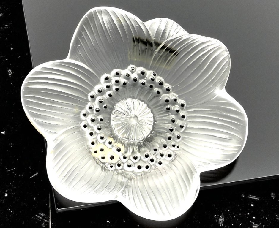 Lalique - Anemone | Decorative Objects second-hand | Whoppah