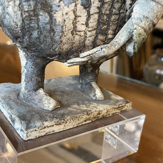 La Sculpture Céramique Le Guerrier en Émail et Dorure de Klara Reynders, 1987 – Ceramic, Surrealism (photo 10 of 18)
