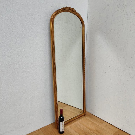 Image 1 of Miroir sur pied DeKnudt vintage doré de style Hollywood Regency