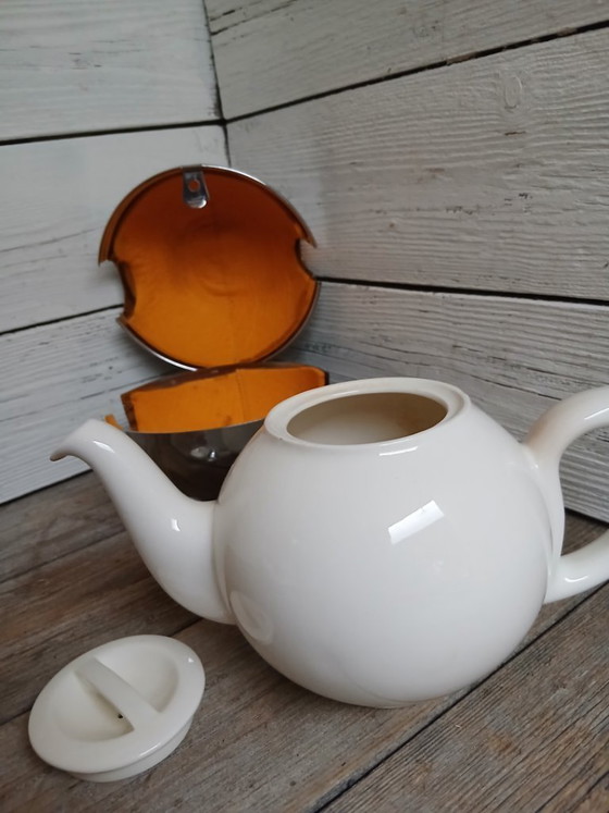 Benraad Teapot, Cream Jug and Sugar Bowl, 1950s. – Tableware, Ceramic, Metal (photo 8 of 16)