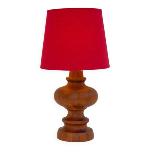 Mid-century modern Scandinavian oak table lamp from Möllers