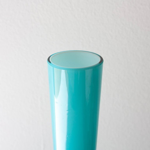 Vintage 1960s Portuguese Blue Glass Vase with Foot – vazen (photo 2 of 8)