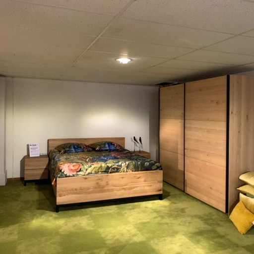 Letto Van Houdt Furniture - 180x200 con armadio e comodini