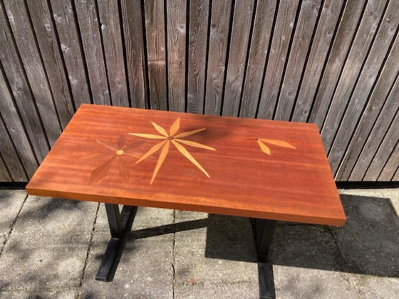 Image 1 of Straordinario tavolino da caffè di design del Medioevo