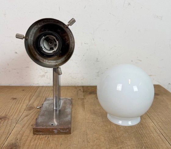 Image 1 of Vintage Art Deco wandlamp met opaalglas, jaren 30
