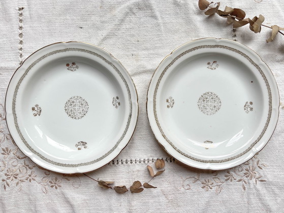 6 Vintage French Porcelain Deep Plates with Gilded Rosette Pattern – Crockery (photo 6 of 7)