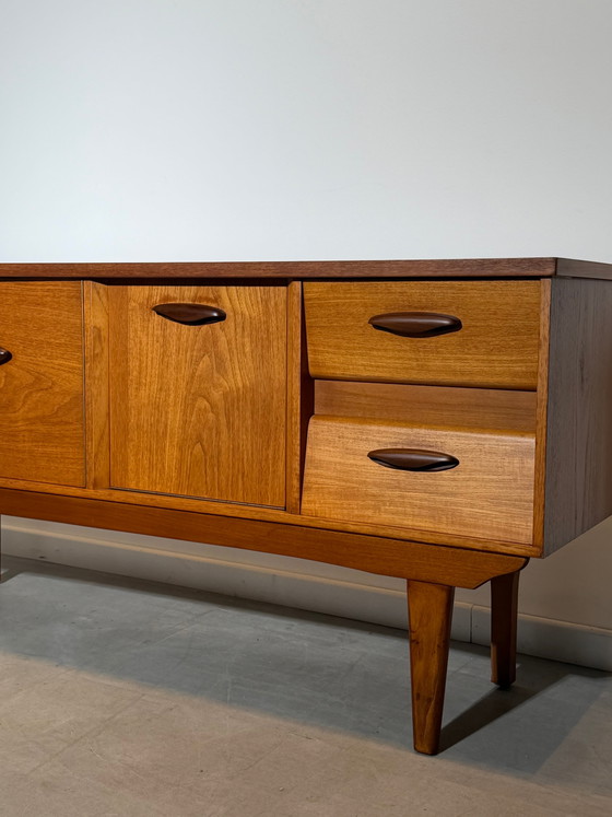 Credenza in teak Jentique – Design moderno di metà secolo – Credenze, Wood (photo 6 of 10)