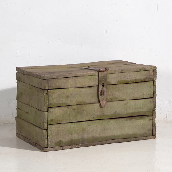 Antique green primitive style chest (c.1920) #21 – Storage cabinet (photo 8 of 16)