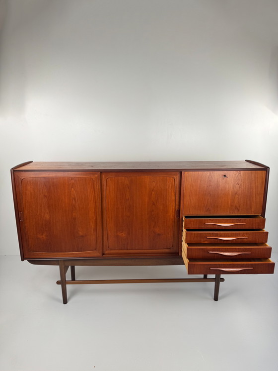 Image 1 of Danish teak sideboard with bar and automatic light - Mid - Century Elegance
