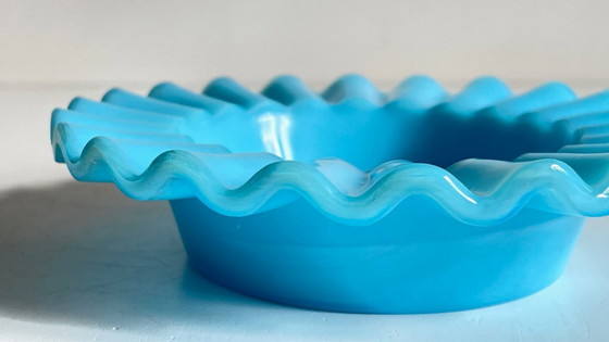 Image 1 of CENDRIER Vide-Poche Verre OPALIN Bleu VINTAGE