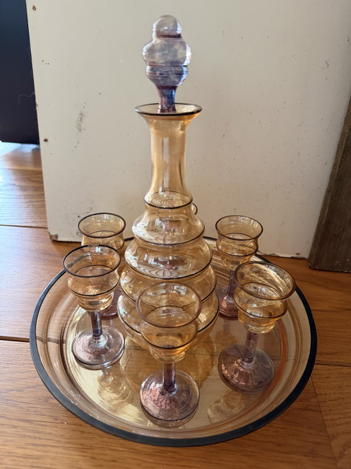 Vintage likeurset, retro karaf met glaasjes en dienblad kom