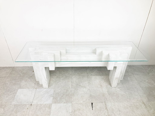 Consola arquitectónica de mármol