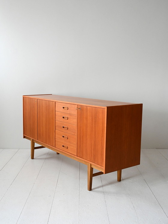 Image 1 of Buffet scandinave en teck des années 1960