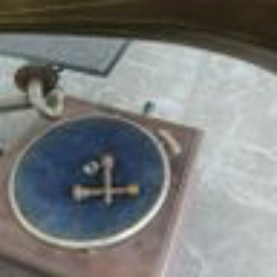 Image 1 of Grammophon - Nostalgie - Funktionsfähig  - veredeltes Holzgehäuse