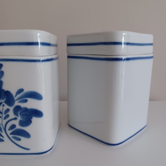 Image 1 of Viana Do Castelo. Portuguese ceramics. Hand-painted storage jars. 50-60 Blue/white.