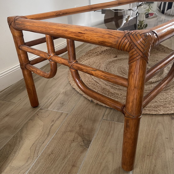 Image 1 of Couchtisch aus Rattan und Rauchglas