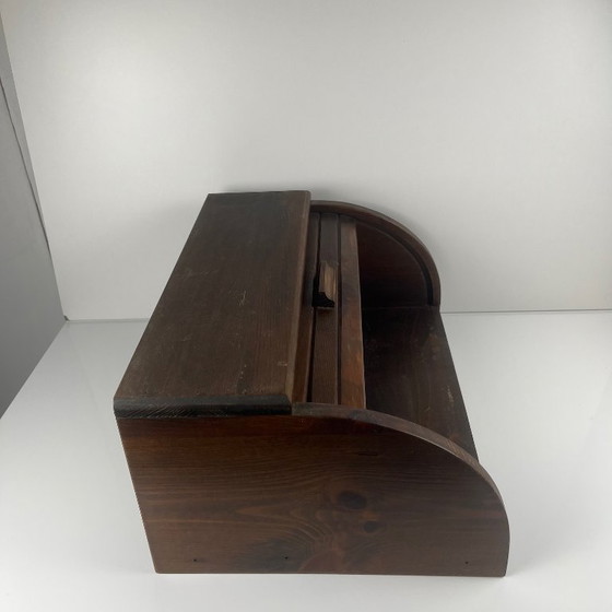 Image 1 of Caja de pan de madera oscura