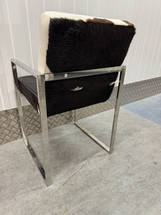 Image 1 of Silla de diseño de lujo en aluminio cromado con piel de vaca auténtica.