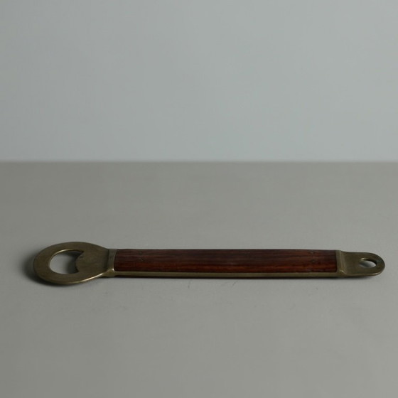 Grande apribottiglie Mid-Century in ottone e palissandro, Europa, anni '60 – Oggetti decorativi, Brass, Wood (photo 6 of 12)