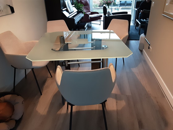 Image 1 of Mesa de comedor