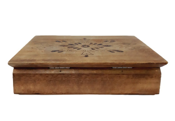 Image 1 of Scatola pirografica in legno vintage