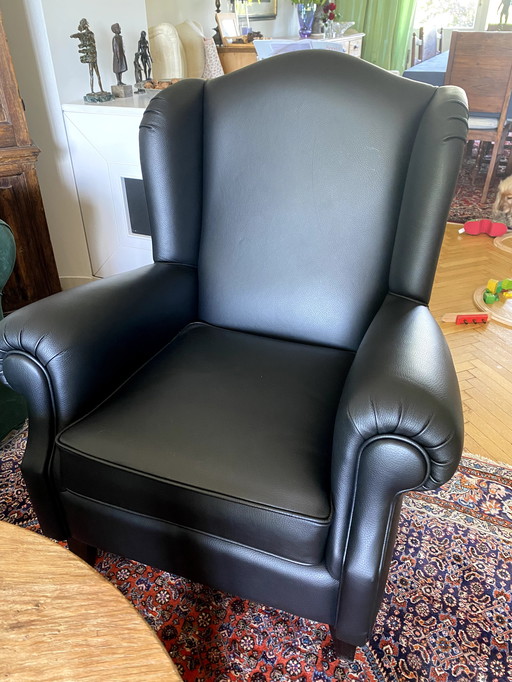 Marktex: Carol - wing chair 2x leather sc. + Olga club chair 1x leather sc.