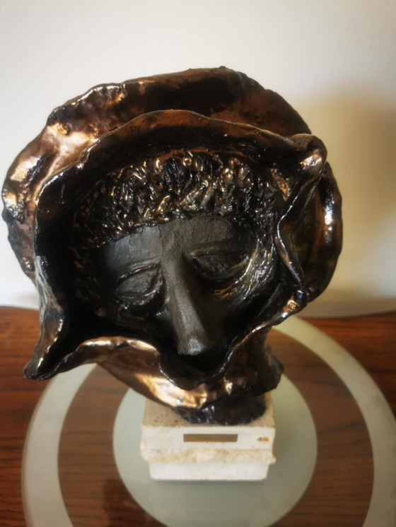 Image 1 of Uomo velato