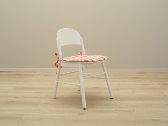 Image 1 of Ensemble de quatre chaises en hêtre, design italien, années 1970, Production : Italie