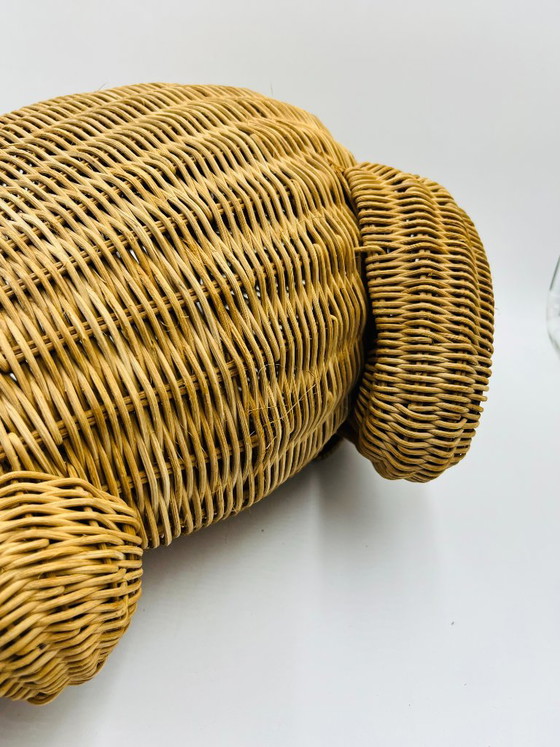Portariviste in vimini a forma di rana, opera di Olivier Cajan, 1970. – Oggetti decorativi, Rattan (photo 6 of 13)