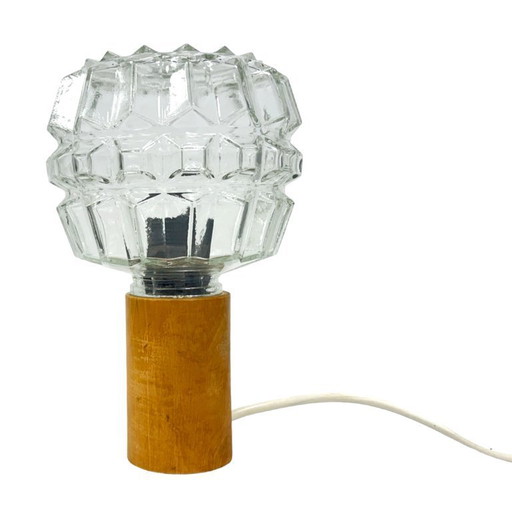 Également connue sous le nom de Leuchten – lampe de chevet vintage en verre pressé et bois, Allemagne, années 1970.