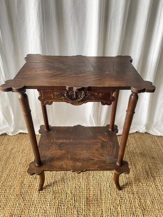 Image 1 of Geschnitzter Beistelltisch aus Holz im Jugendstil, Frankreich, frühes 20. Jahrhundert