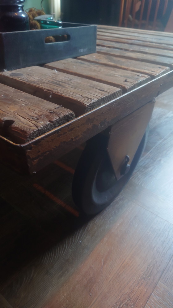 Image 1 of Tavolino industriale vintage 1885