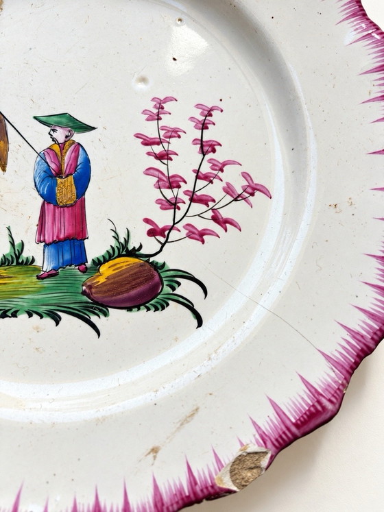 Les Islettes Teller im Chinoiserie-Stil, 18.-19. Jahrhundert, Tischdekoration, Keramik, Mehrfarbig (Foto 5 von 8)