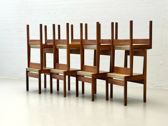 Image 1 of Set aus 8 Skandinavische Esszimmerstühle aus Nussbaum und Leder, 1960er/70er Jahre